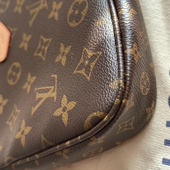 Louis Vuitton LARGE POCHETTE ACCESOIRES w/ 16mm Adjustable MONOGRAM STRAP - Picture 7 of 16